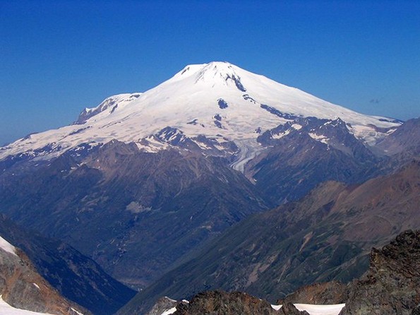 Некои од највисоките планини во светот што сигурно ќе сакате да ги видите