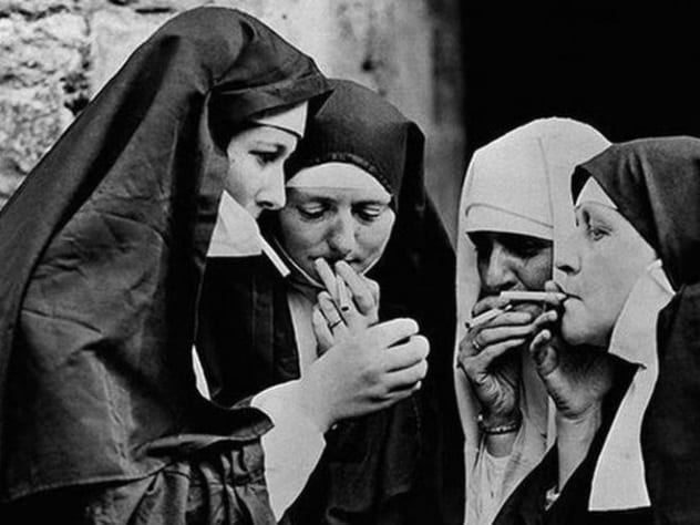 10 ситуации во кои мемињата им предизвикале неволја на луѓето