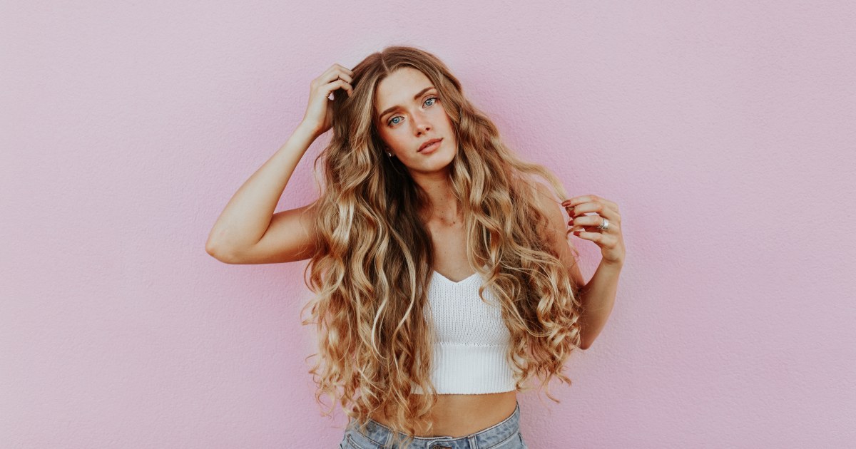 Идеални фризури за девојките со густа коса