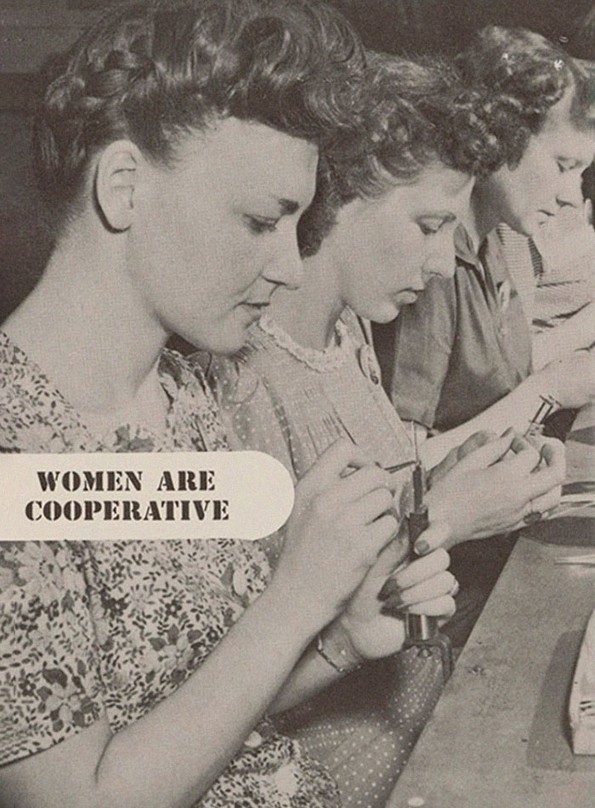 Водич од 1940-тите што им објаснува на шефовите како да се однесуваат со вработените жени