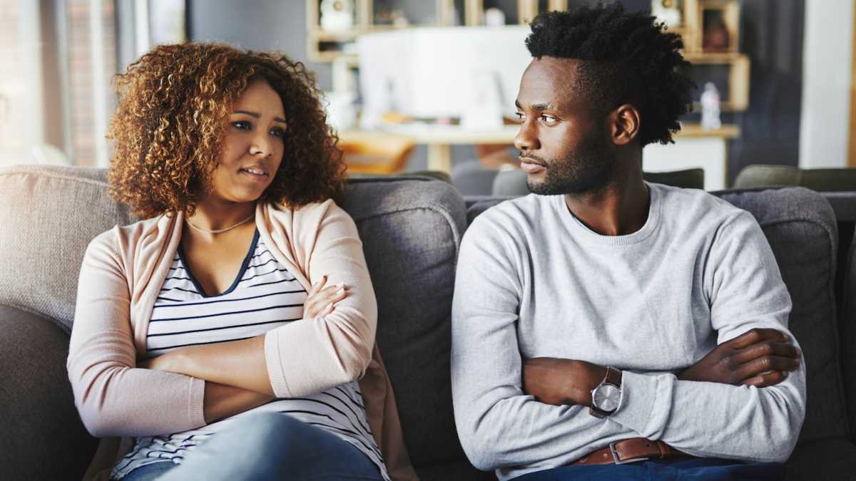 6 проблеми со кои се соочува секоја девојка која е во врска со Рак