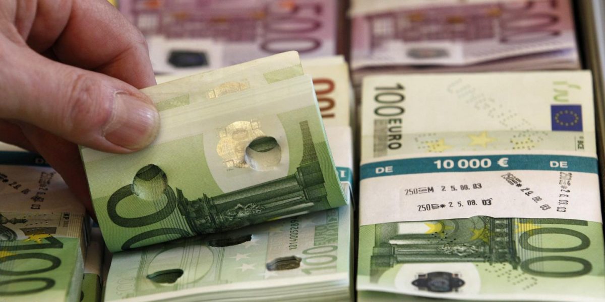 Истражување: Богатите и моќни луѓе почесто лажат, крадат и мамат