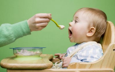 Нови правила: Кикирики, риба и јајца можат да им се даваат и на 4-месечни деца
