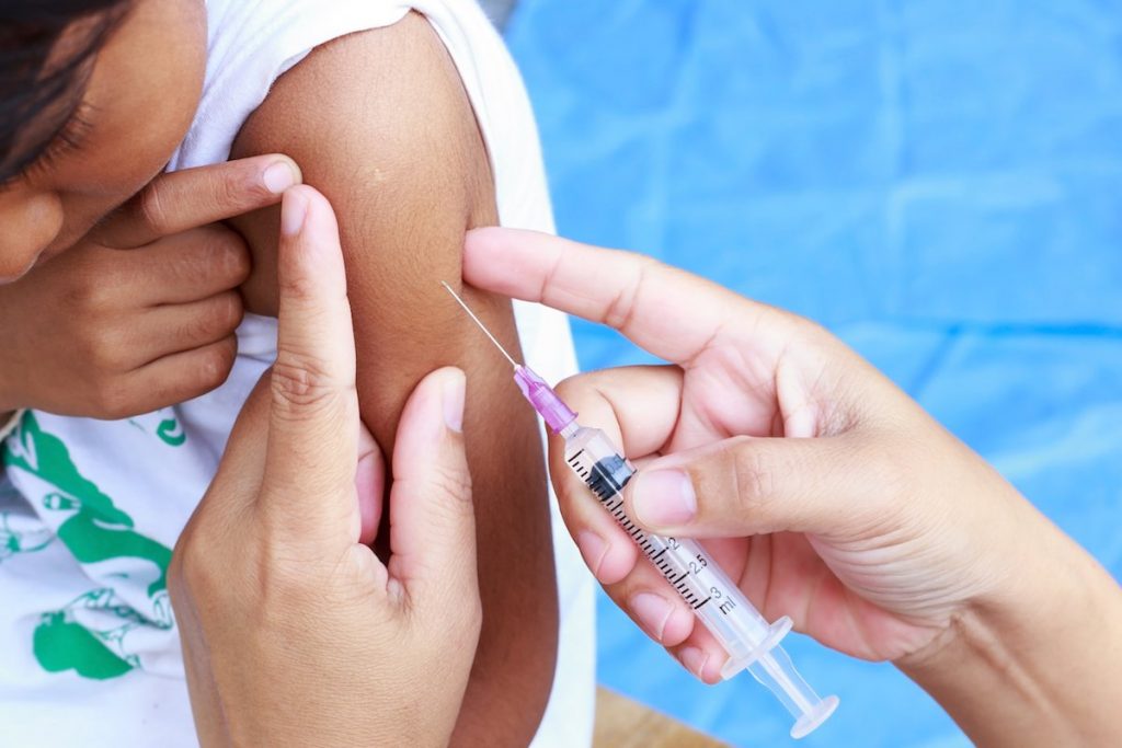Науката потврди: Нема поврзаност помеѓу аутизмот и вакцините за морбили