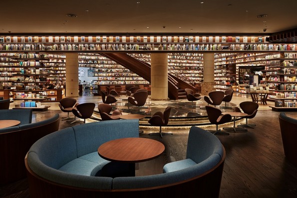 Неверојатна модерна книжарница во Кина