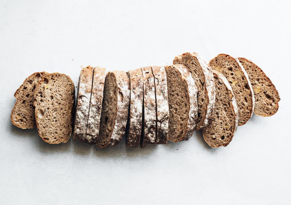 5 „здрави“ намирници кои содржат повеќе сол од кесичка чипс