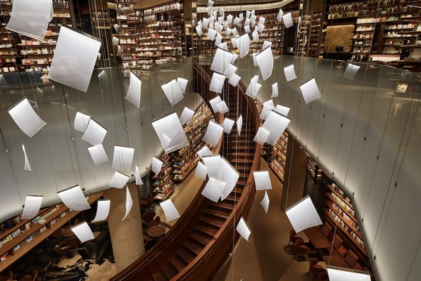 Неверојатна модерна книжарница во Кина