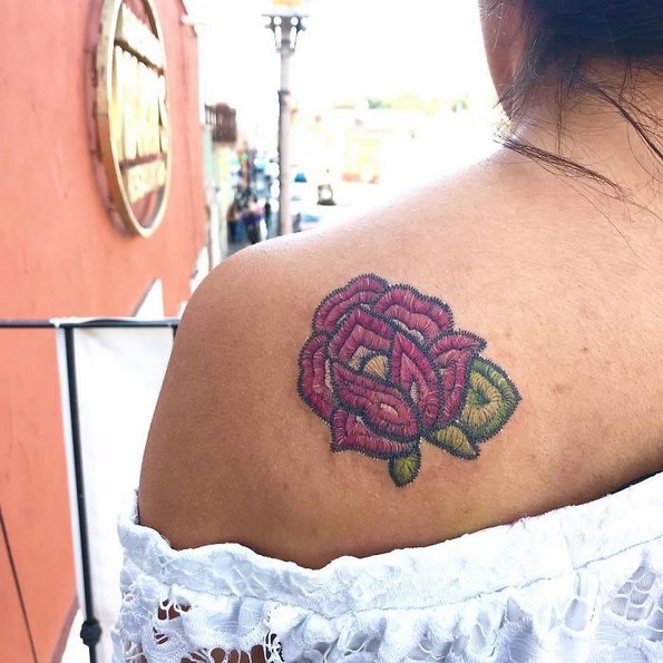 „Везени“ тетоважи: Тренд кој изгледа поинтересно отколку што звучи