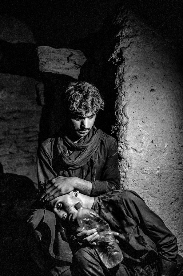 Некои од најмоќните медиумски фотографии за оваа година