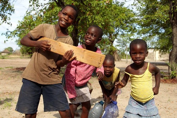 Деца кои докажуваат дека креативноста нема граници кога станува збор за играчки