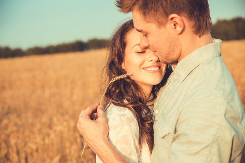 4 знаци што покажуваат дека довербата во вашата врска е навистина силна