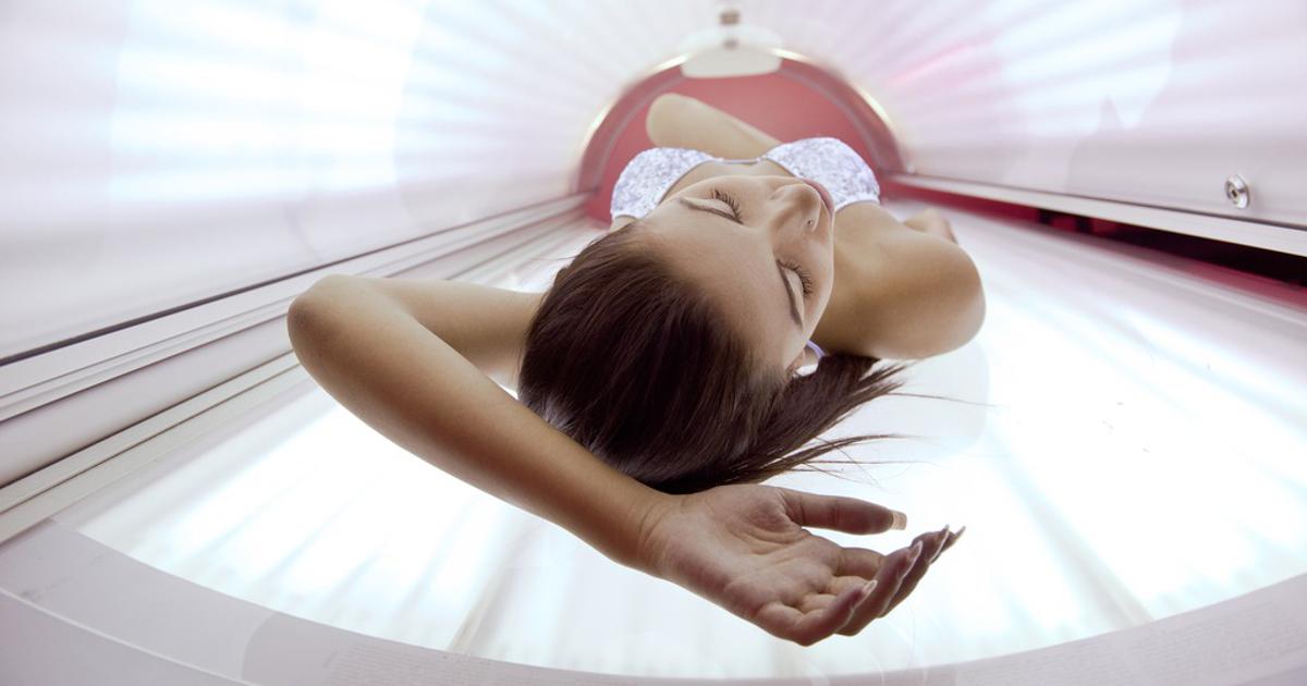 Солариумот поттикнува генетска мутација која води до меланом