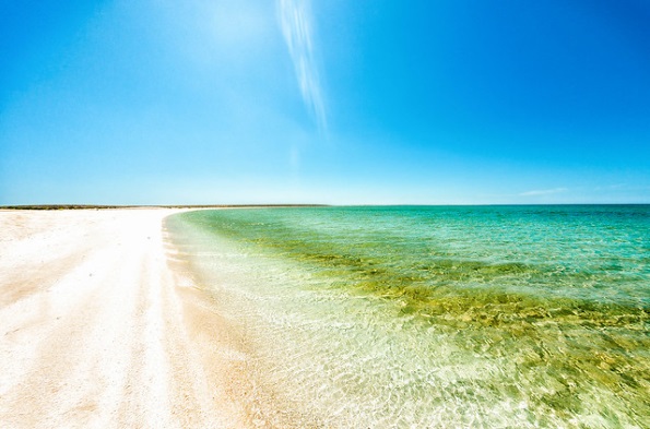 11 плажи што ќе ги привлечат сите што бараат мир и кристално чиста вода