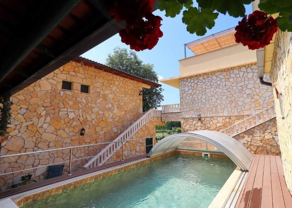 15 најубави базени на хрватскиот брег кои ќе сакате да ги посетите