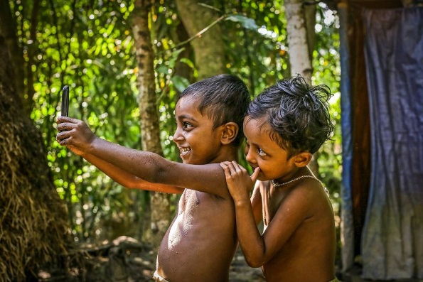Фотографи преку нивните фотографии се обиделе да прикажат што значи среќата ширум светот