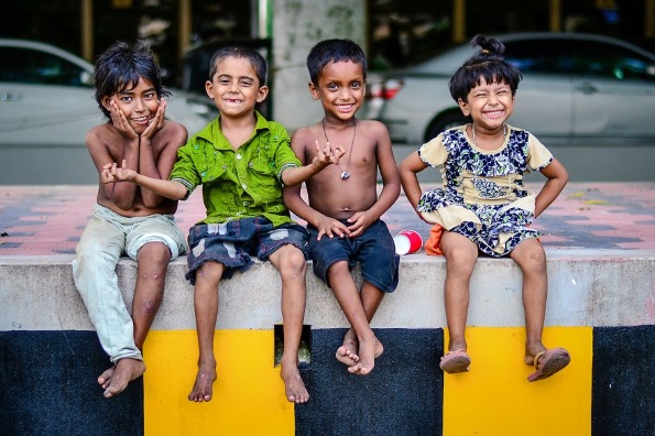 Фотографи преку нивните фотографии се обиделе да прикажат што значи среќата ширум светот