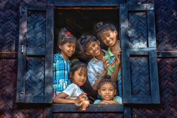 Фотографи преку нивните фотографии се обиделе да прикажат што значи среќата ширум светот