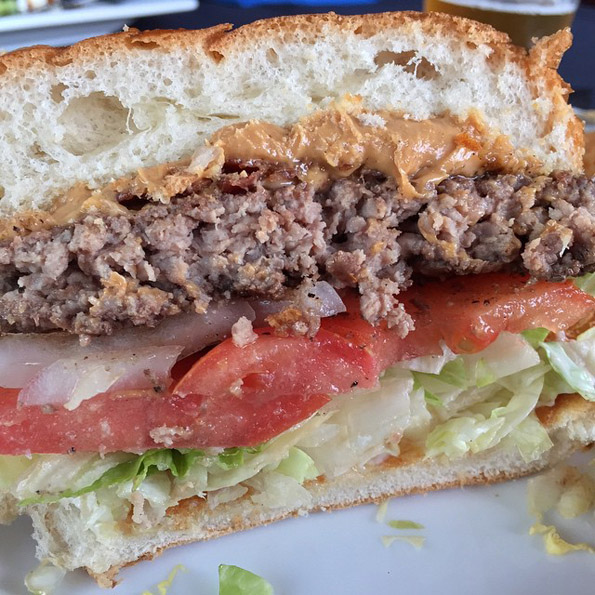 Луѓето ги откриваат најчудните навики на храна кои некогаш ги виделе