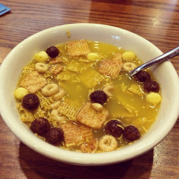 Луѓето ги откриваат најчудните навики на храна кои некогаш ги виделе