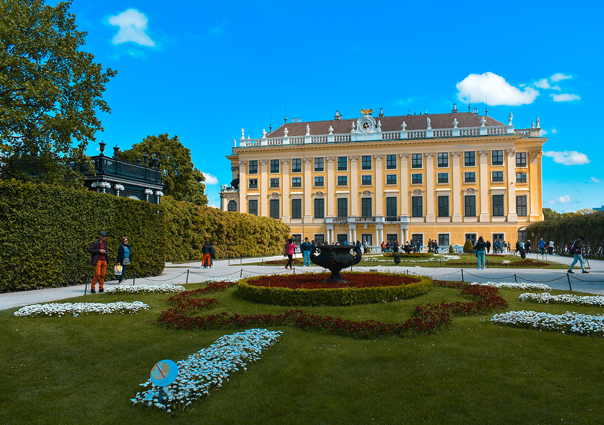 Палатата Шенбрун (6 места без кои вашето патување во Виена нема да биде целосно)