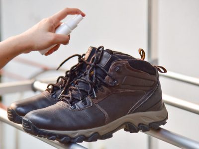 5 природни начини да ја отстраните непријатната миризба од обувките