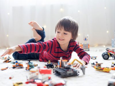 5 вештини кои вашето дете ќе ги научи од лего коцките