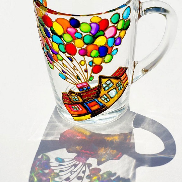 Прекрасни цртежи нацртани на стаклени садови