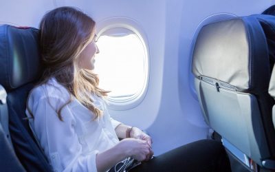 Зошто најголемиот број од седиштата во авионите се сини?