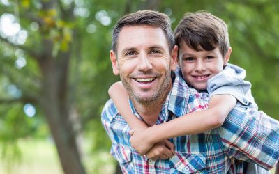 Одлики на вистинскиот татко: Прави сè за семејството и за децата и секогаш ги става на прво место