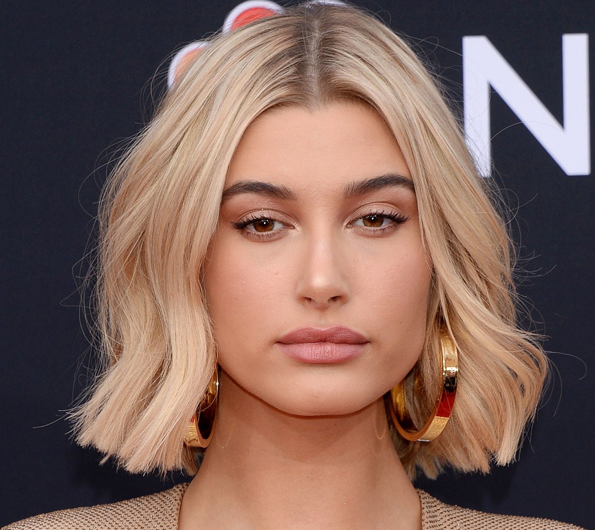 Како да ја стилизирате кратката коса?