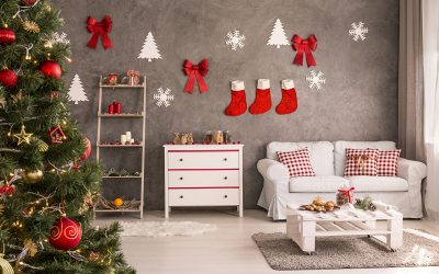 Перниците со новогодишни мотиви се едноставен начин за освежување на вашиот ентериер