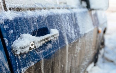 Како да не ви замрзне автомобилот во текот на ноќта: Одлични трикови од искусни возачи