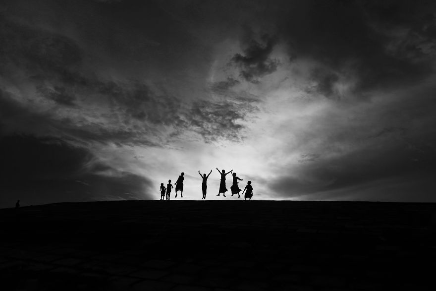 Фотографи од целиот свет одговараат на прашањето „Што е пријателство?“