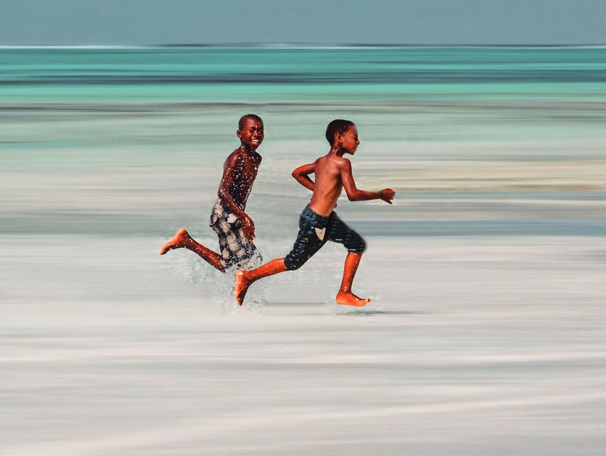 Фотографи од целиот свет одговараат на прашањето „Што е пријателство?“