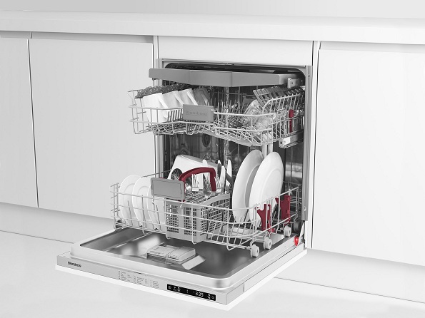 Зошто вашите садови остануваат валкани и по миењето во машината за садови?
