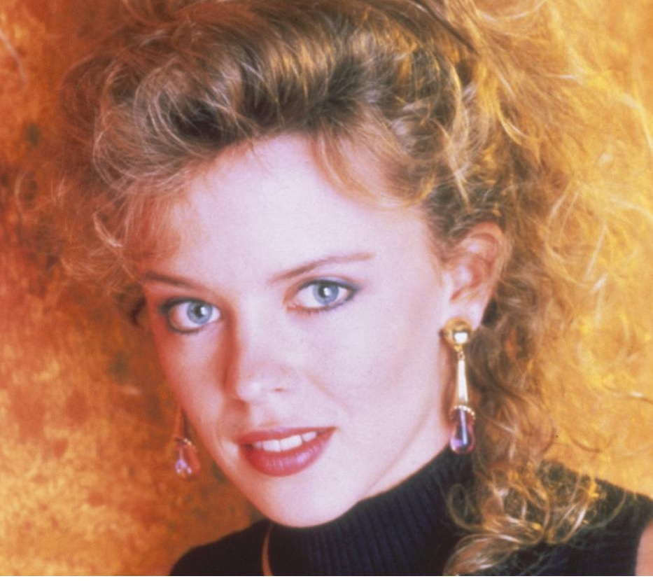 Еден пластичен хирург открива како денес би изгледале познатите актерки, кога природно би старееле