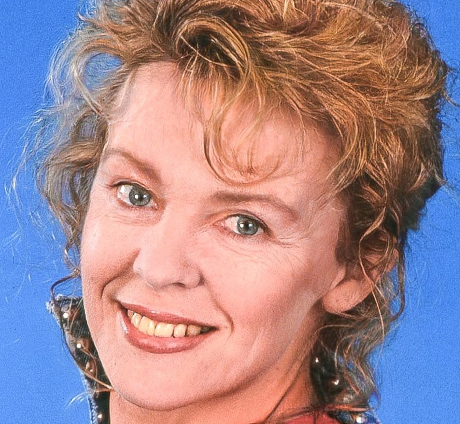 Еден пластичен хирург открива како денес би изгледале познатите актерки, кога природно би старееле