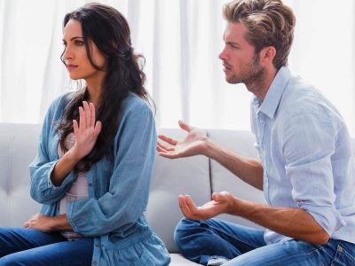 5 хороскопски знаци што им поставуваат ултиматуми на своите партнери во врската