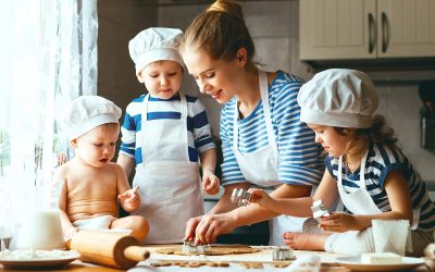 Забавни и корисни активности во семејството: Научете го вашето дете да готви
