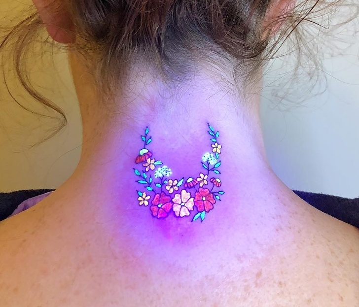 Уметник од Австралија прави тетоважи што светат под УВ-светлина и изгледаат магично