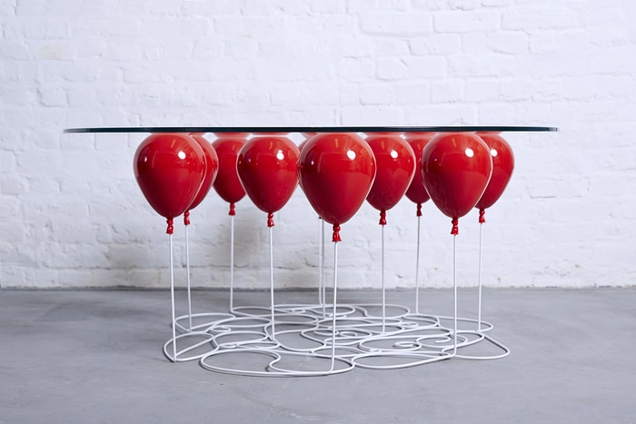 Стаклени маси инспирирани од балони што ќе ве вратат во детството