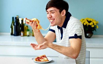 Науката открива дека пицата игра важна улога во квалитетот на спермата