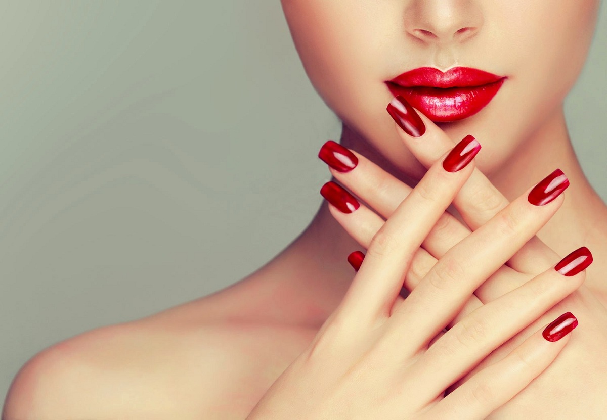 5 прекрасни маникири што можете да ги направите сами дома