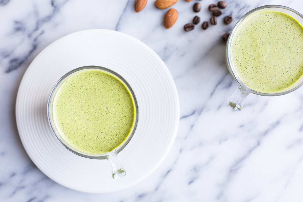 Енергетски оброк во чаша за љубителите на кафе