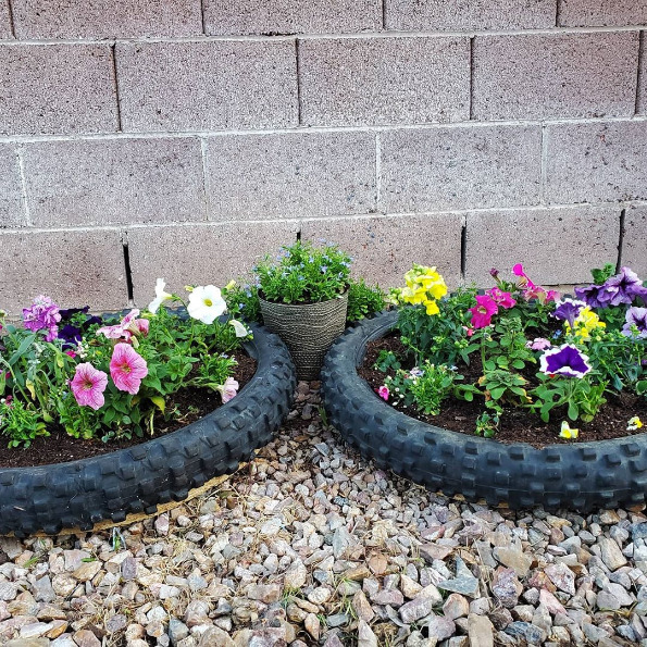Луѓето ги претвораат старите гуми во бајковити градини кои изгледаат прекрасно