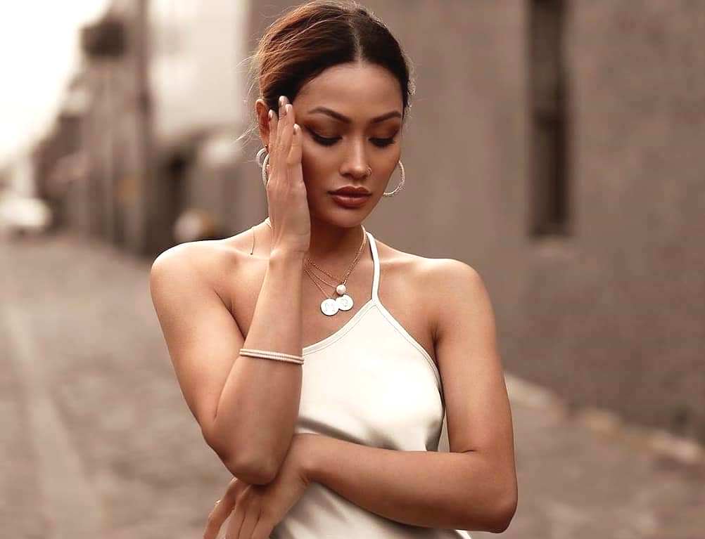 Гламурот и женственоста што долго ги чекавте се враќаат во многу убав облик