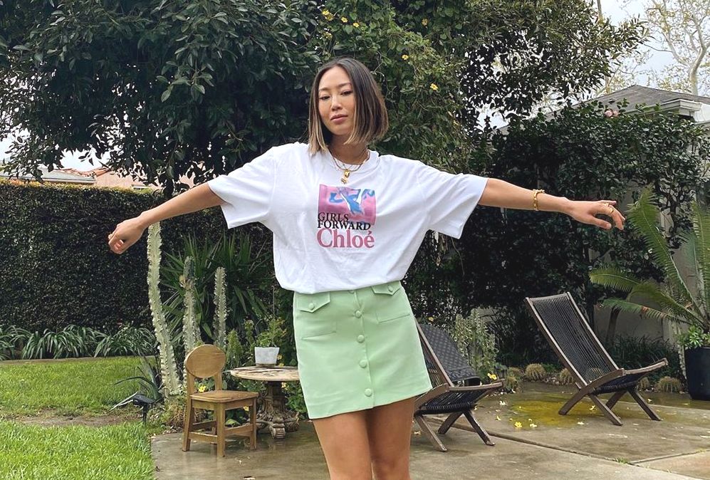 Како да ги носите маиците со принт оваа сезона?