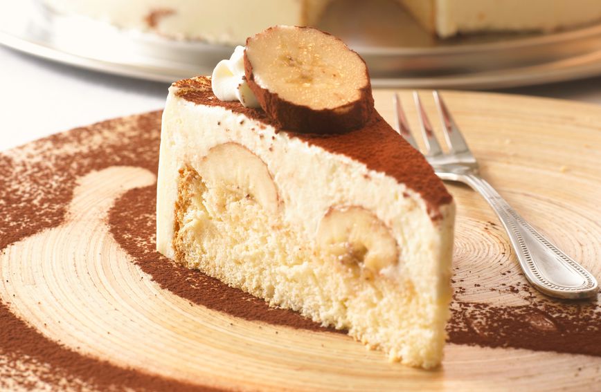 Кремаста торта со банани: Десерт што ќе ве освои по првиот залак