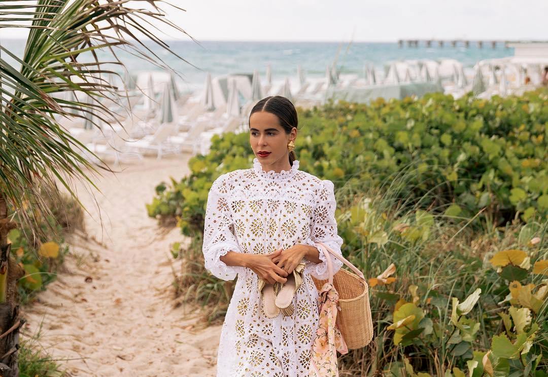 Задолжителен за ова лето: Бел фустан на кој нема да му одолеете за време на топлите денови