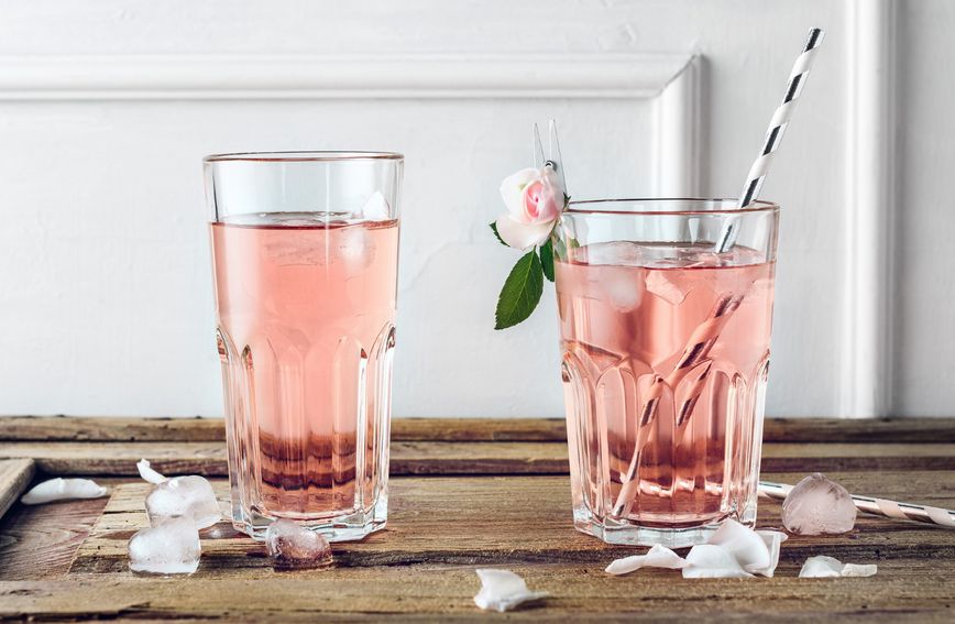 Сируп од рози: Рецепт за кралски пијалак одличен за топлите денови